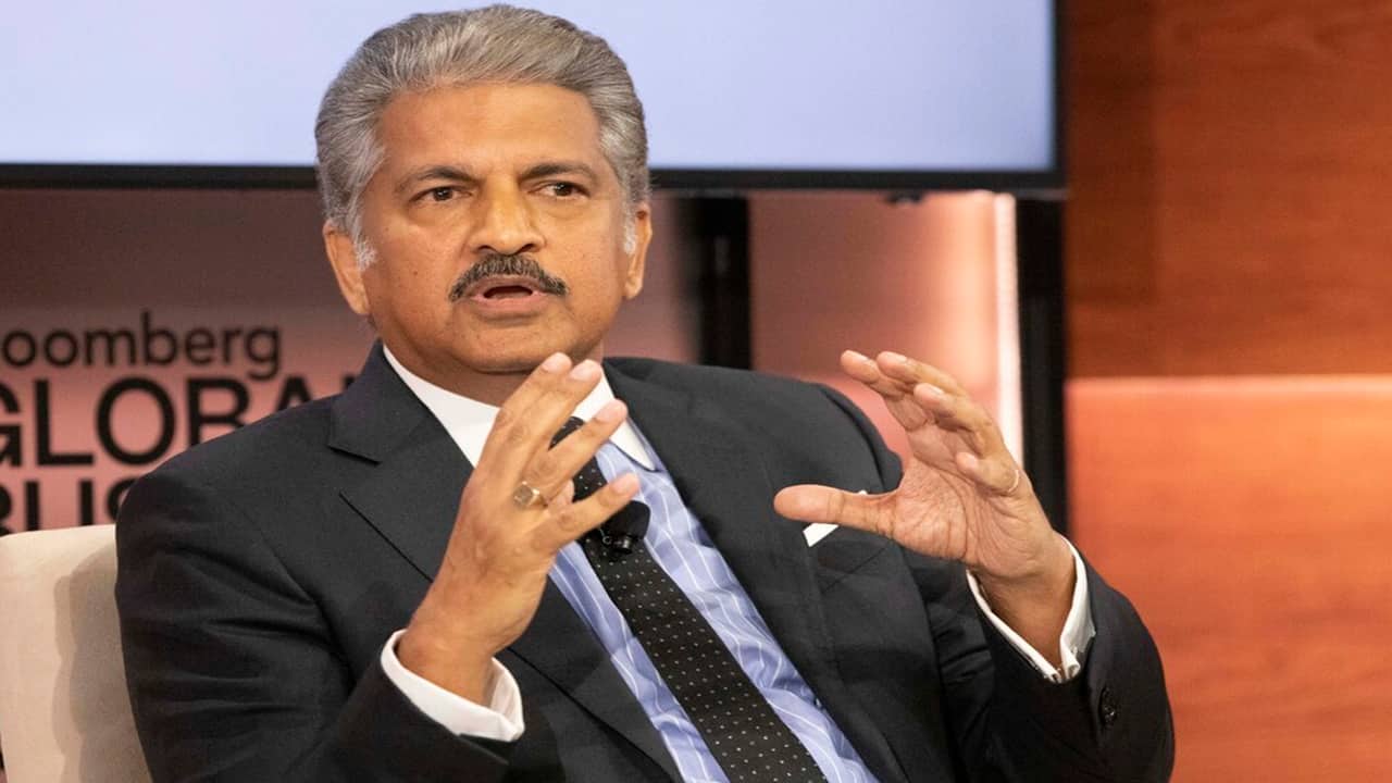 Indian Business Tycoon Praises Engaging Science Lecture on Bernoulli's Principle