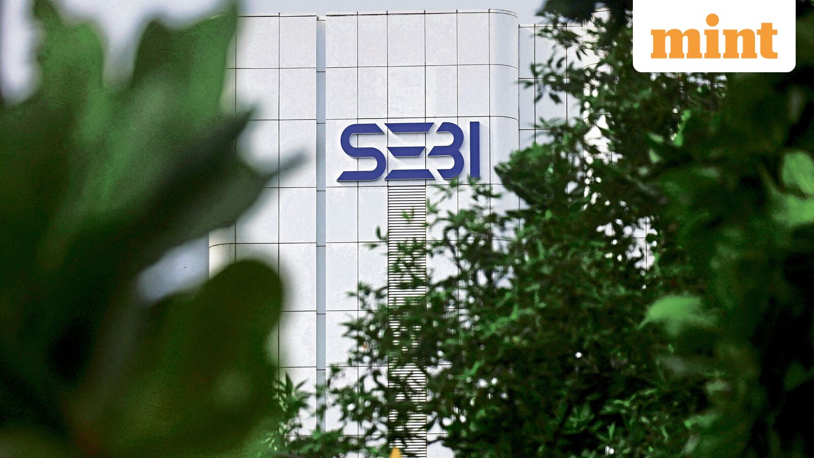 Sebi to Investigate Stockbrokers' Concerns Over RBI's New Funding Regulations