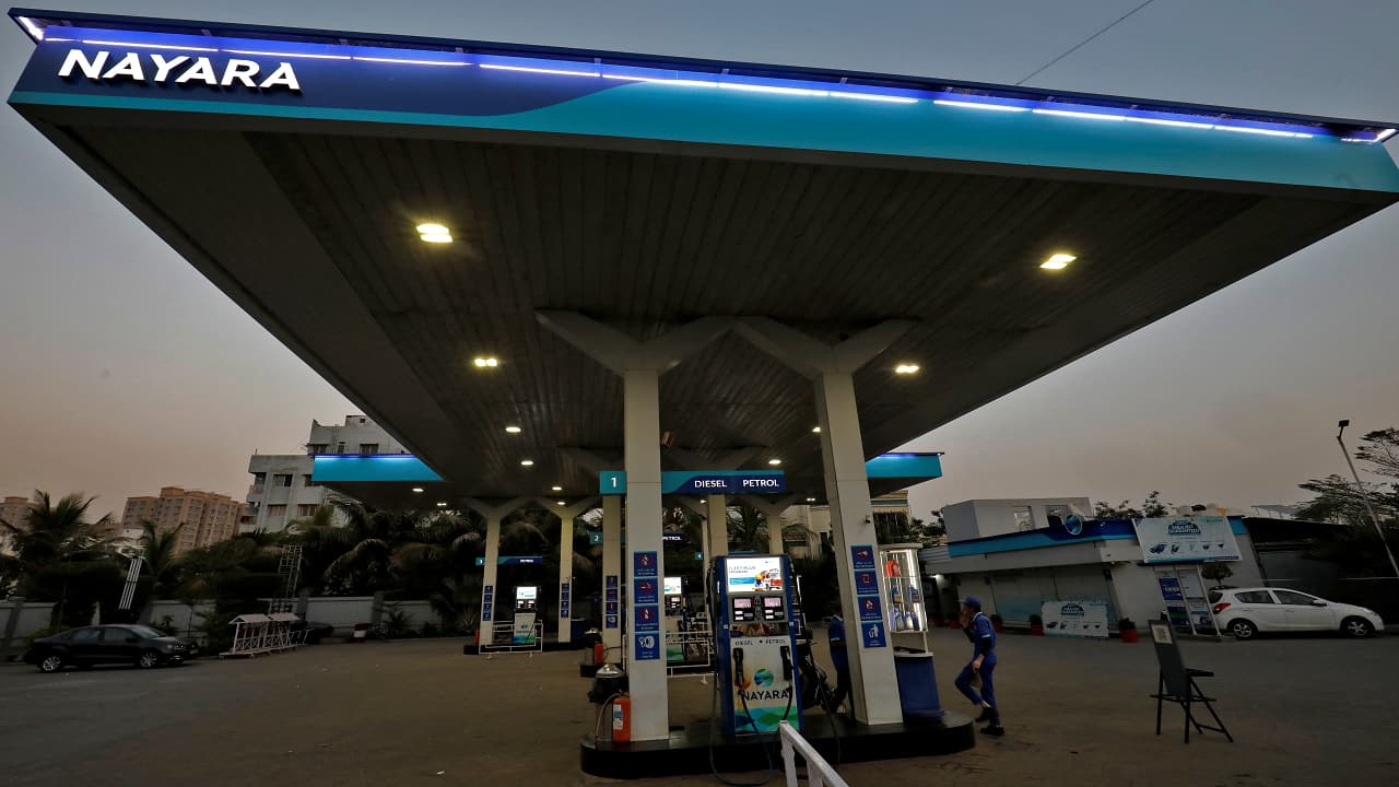 Russian Crude Reliance Elevates Operational Risks for Sanction-Hit Nayara Energy