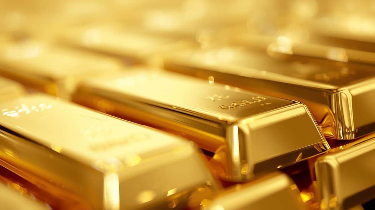 Gold Price Dips Slightly on Comex to $5,197: Key Market Indicators for Investors