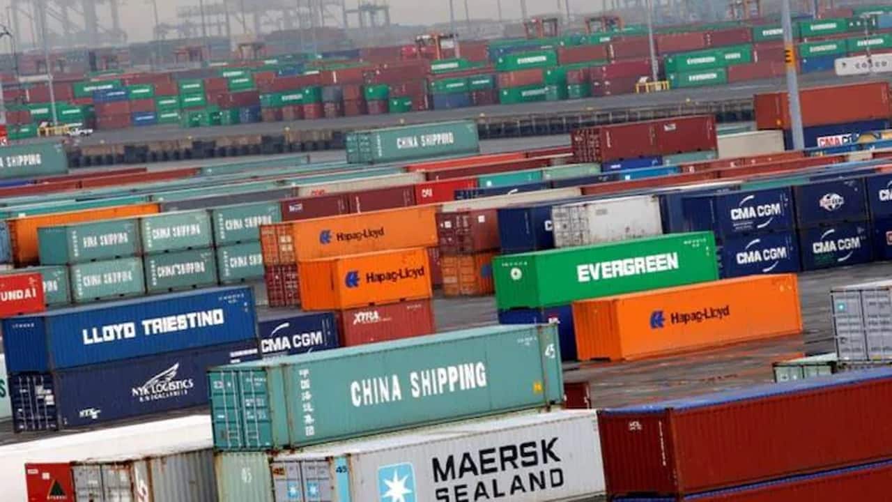 Indian Exports: Contrasting Trends in Two Key Sectors