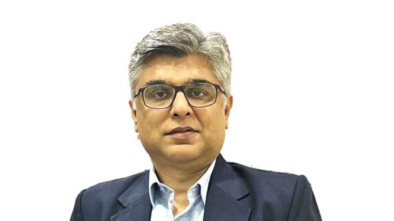 Axis Max Life Executive Warns of AI Disruption to IT Services, Uncertainty Remains on Financial Consequences