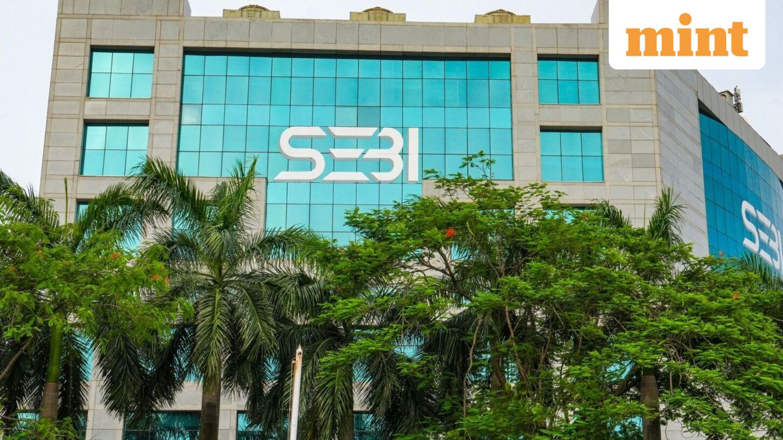 Securities and Exchange Board of India Tightens Social Media Rules, Requires Disclosure Registration