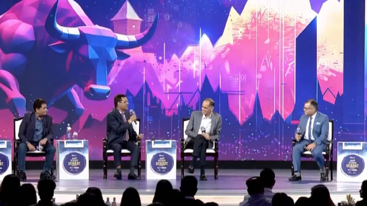 Industry Experts Predict Resilience in IT Sector Amid Artificial Intelligence Concerns