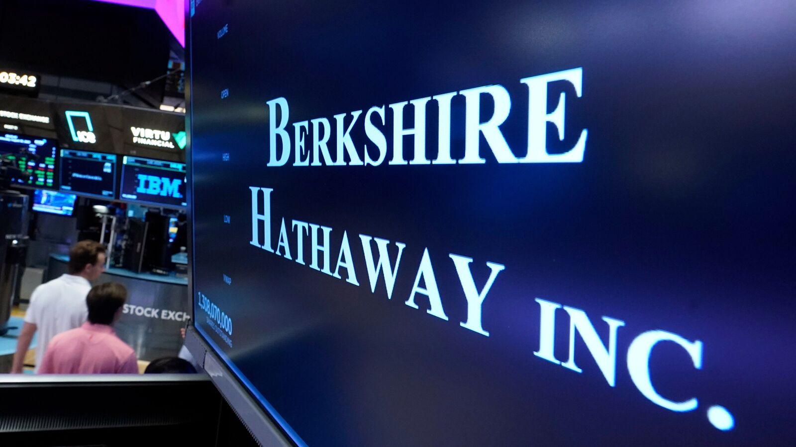 Berkshire to Buy Back Stock if Price Falls Below Intrinsic Value, Greg Abel Suggests