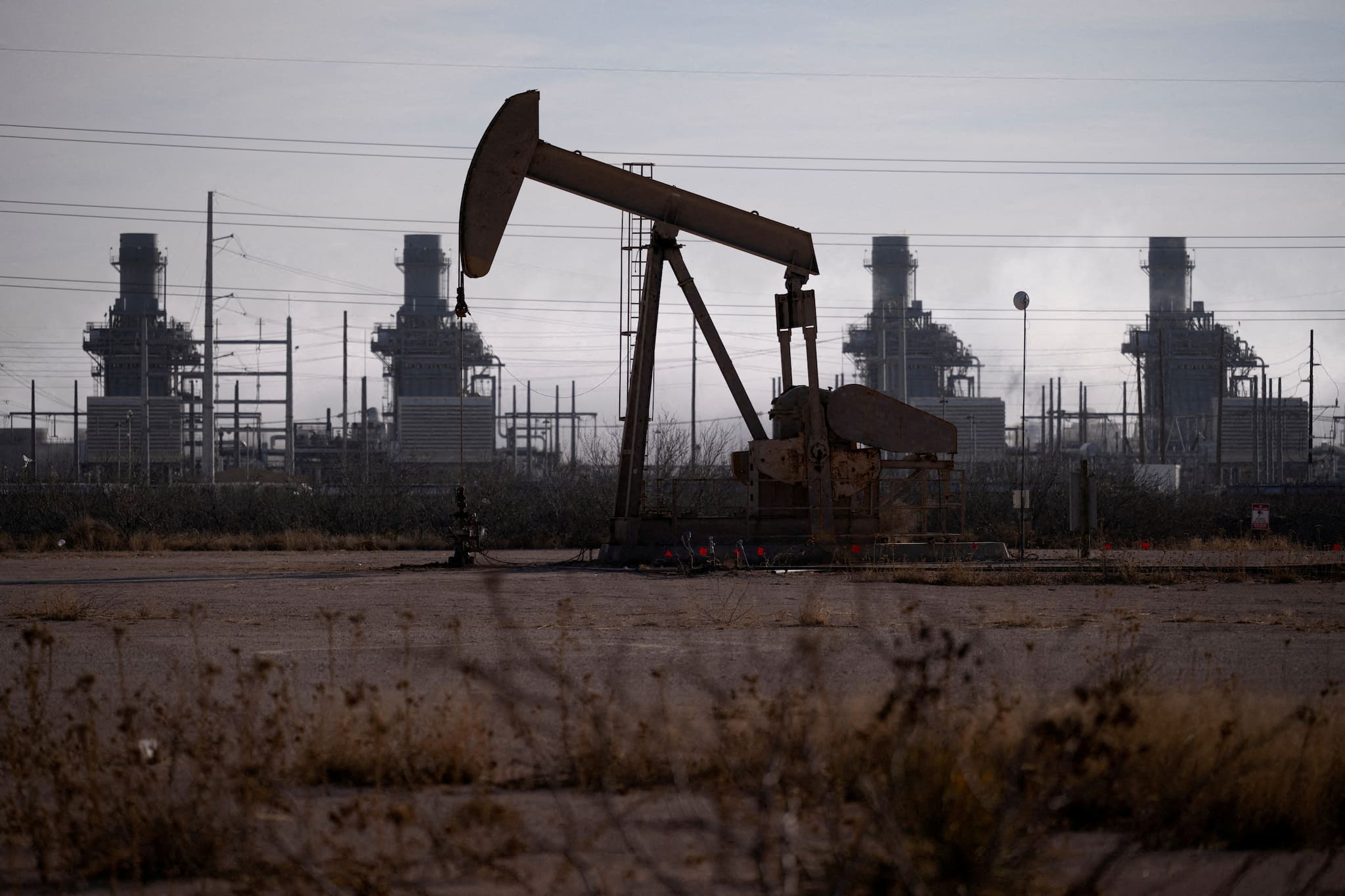 Global Markets Respond to Escalating Tensions in West Asia with Oil Prices Surging and Stocks Declining