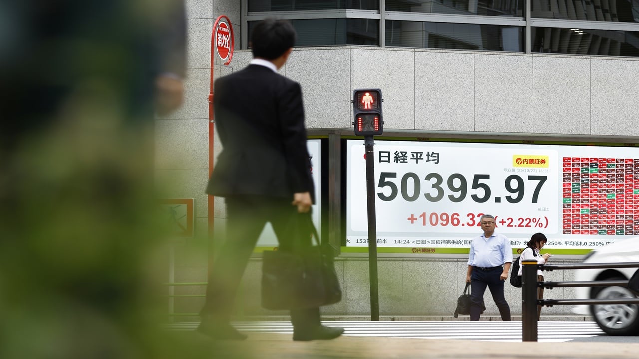Asian Stocks Decline Amid Rising Inflation Concerns