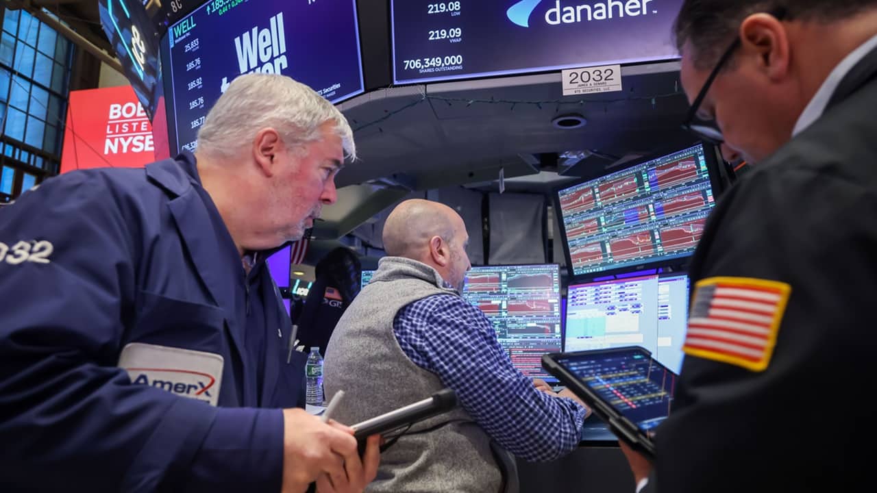 Wall Street Futures Decline Up to 2% Amid Rising US-Iran Tensions and Inflation Fears
