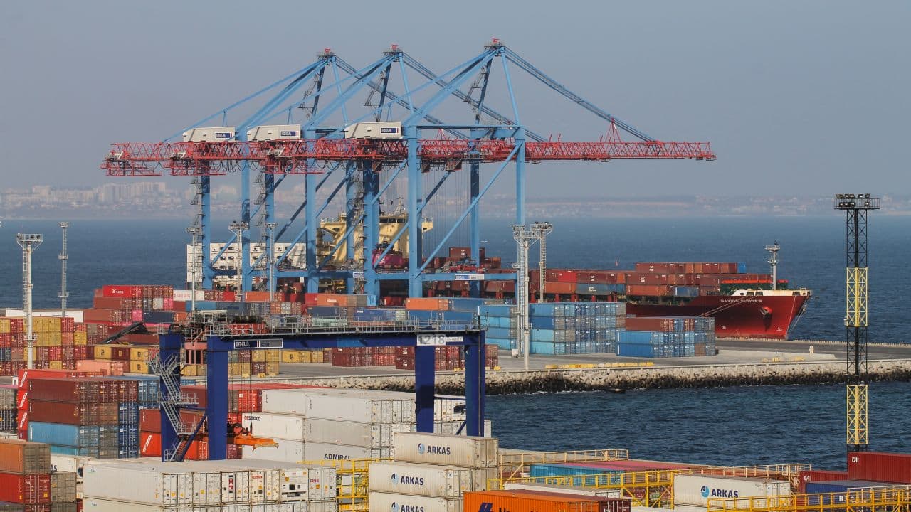 Government Weighs Options to Protect Traders as Clearance of Cargoes Achieves 24-Hour Target