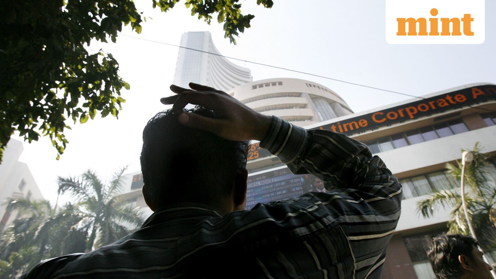 Indian Stock Market Suffers Significant Decline as US-Iran Tensions Escalate and Crude Oil Prices Reach Multi-Month High