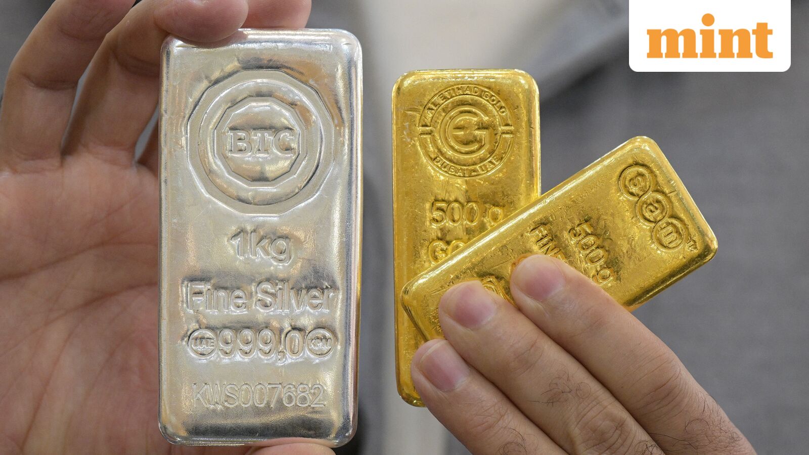 Gold Prices Surge ₹3,000 Amid US-Iran Conflict, Silver Prices Plummet ₹7,000