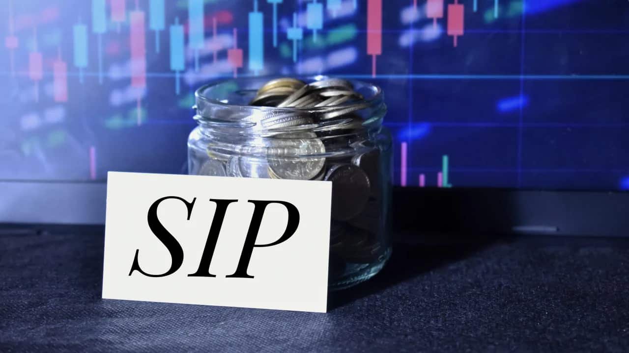 SIPs in Turbulent Markets: How Your Investments withstand a Market Crash
