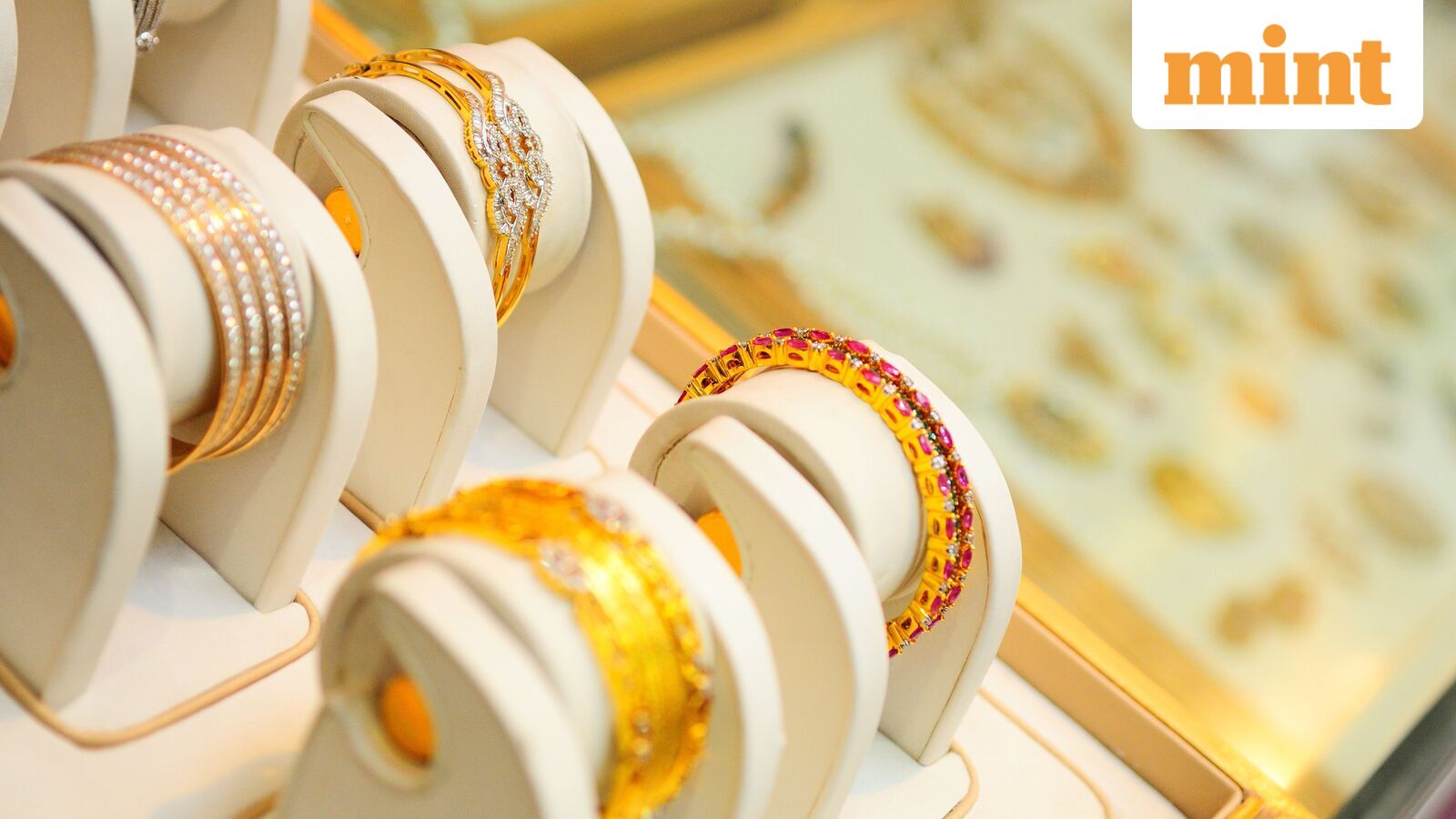 Gold and Silver Prices Surge: MCX Gold Rises Above ₹1.61 Lakh Amid US-Iran Tensions