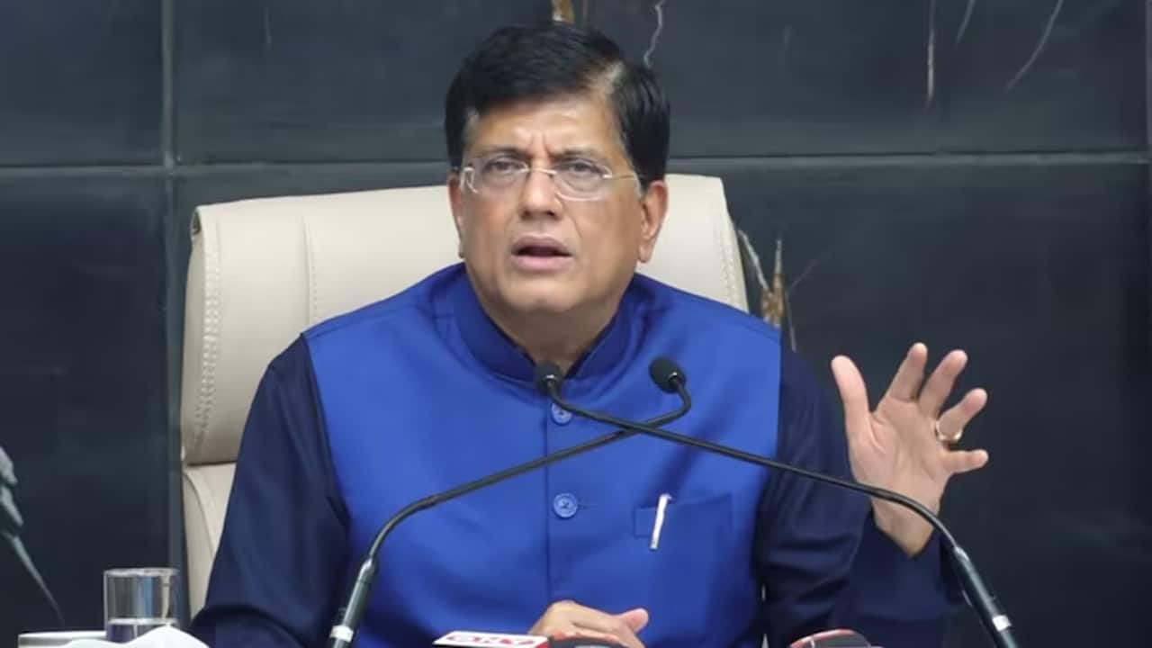 India Vows to Back Exporters Amid Middle East Tensions