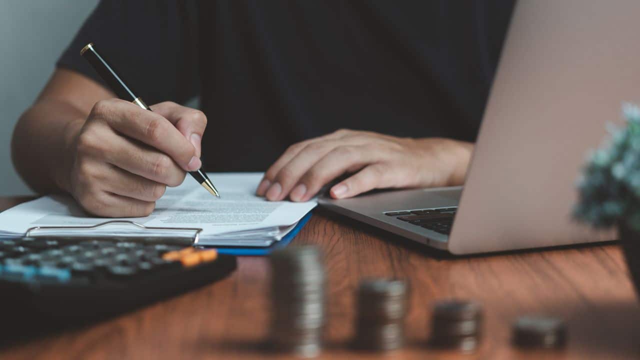 Urban Indian High Net Worth Individuals Expected to Increase Mutual Fund Investments by 33%: UBS Poll