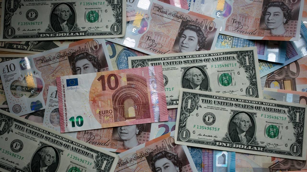 Foreign Investors Suffer Net Outflow of Over Rs 6,000 Crore, While Domestic Investors See Significant Buying on March 6