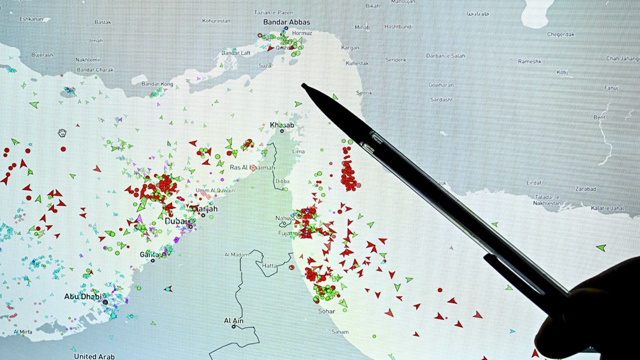 Hormuz Strait's Strategic Importance: Economic and Market Implications for India