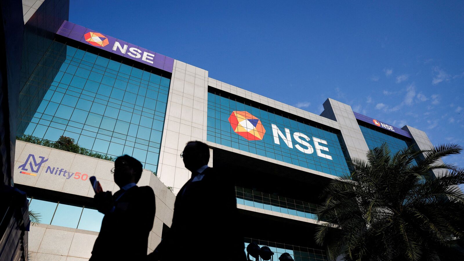 Acetech E-Commerce Makes Flat Debut on NSE SME at IPO Price of ₹112