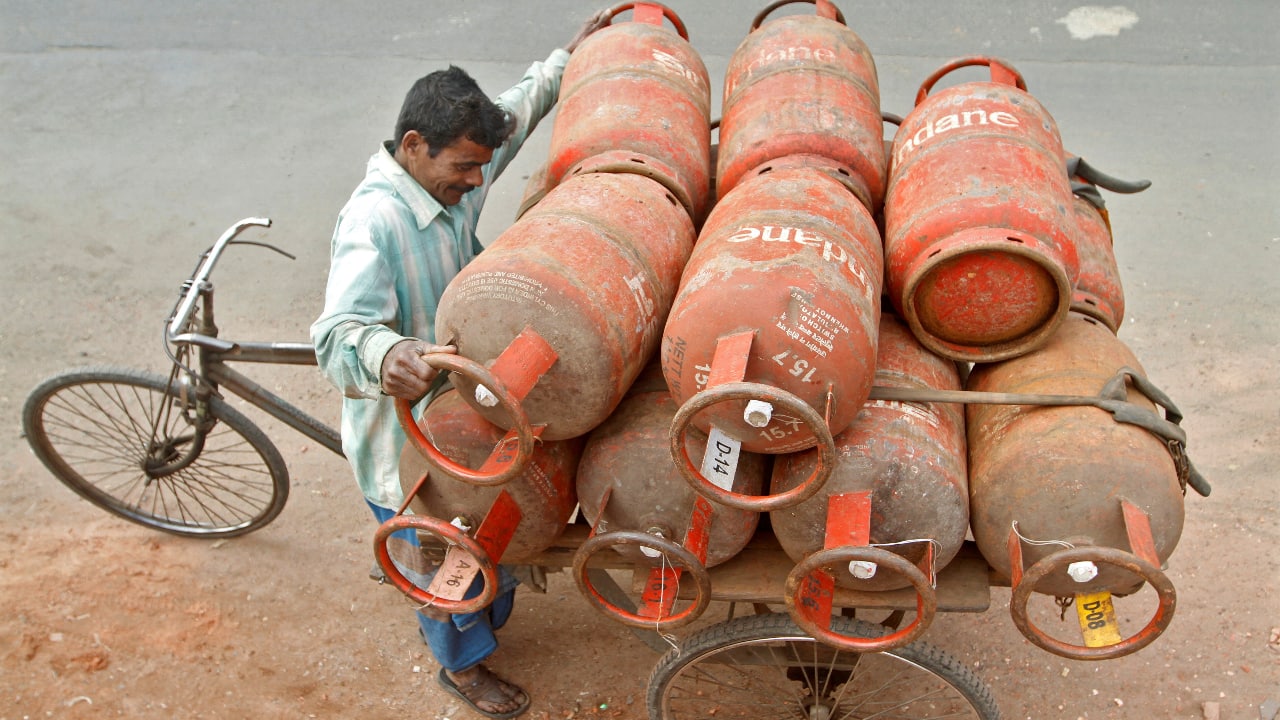 LPG Gas Cylinder Rates Remain Under Pressure as West Asia Conflict Escalates, Fueling Fears of Shortage in India