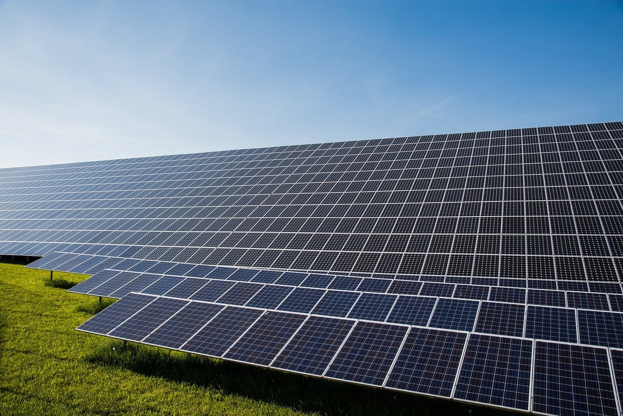 Waaree Renewable Shares Gain Focus Following EPC Contract for 300 MW Solar PV Plant