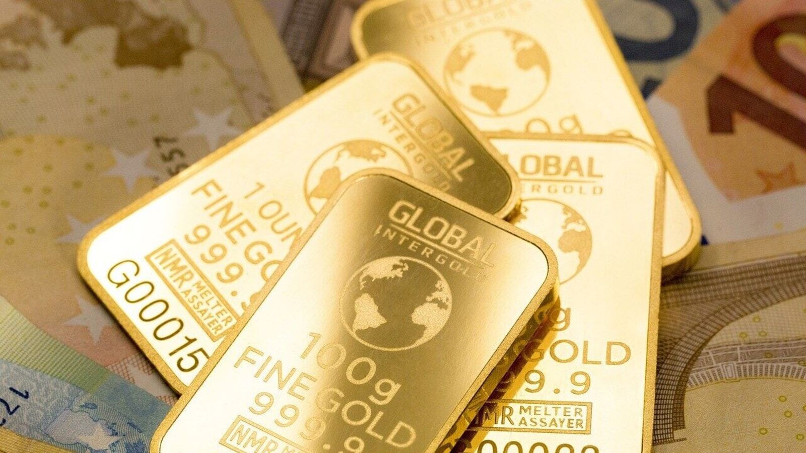 Gold Price Declines on MCX Amid Profit Booking and Geopolitical Uncertainty
