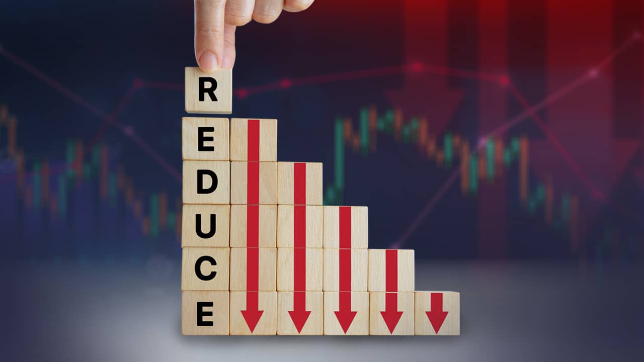 Emkay Global Maintains Sell Rating, Downgrades ABB India to Rs 5875 Target Price