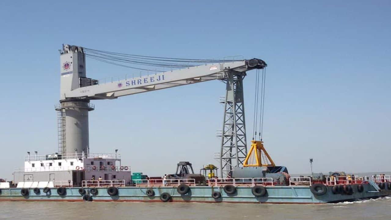 Finance Ministry Considers Assistance for Shipping Companies Amid Rising Insurance Costs Due to West Asia Conflict