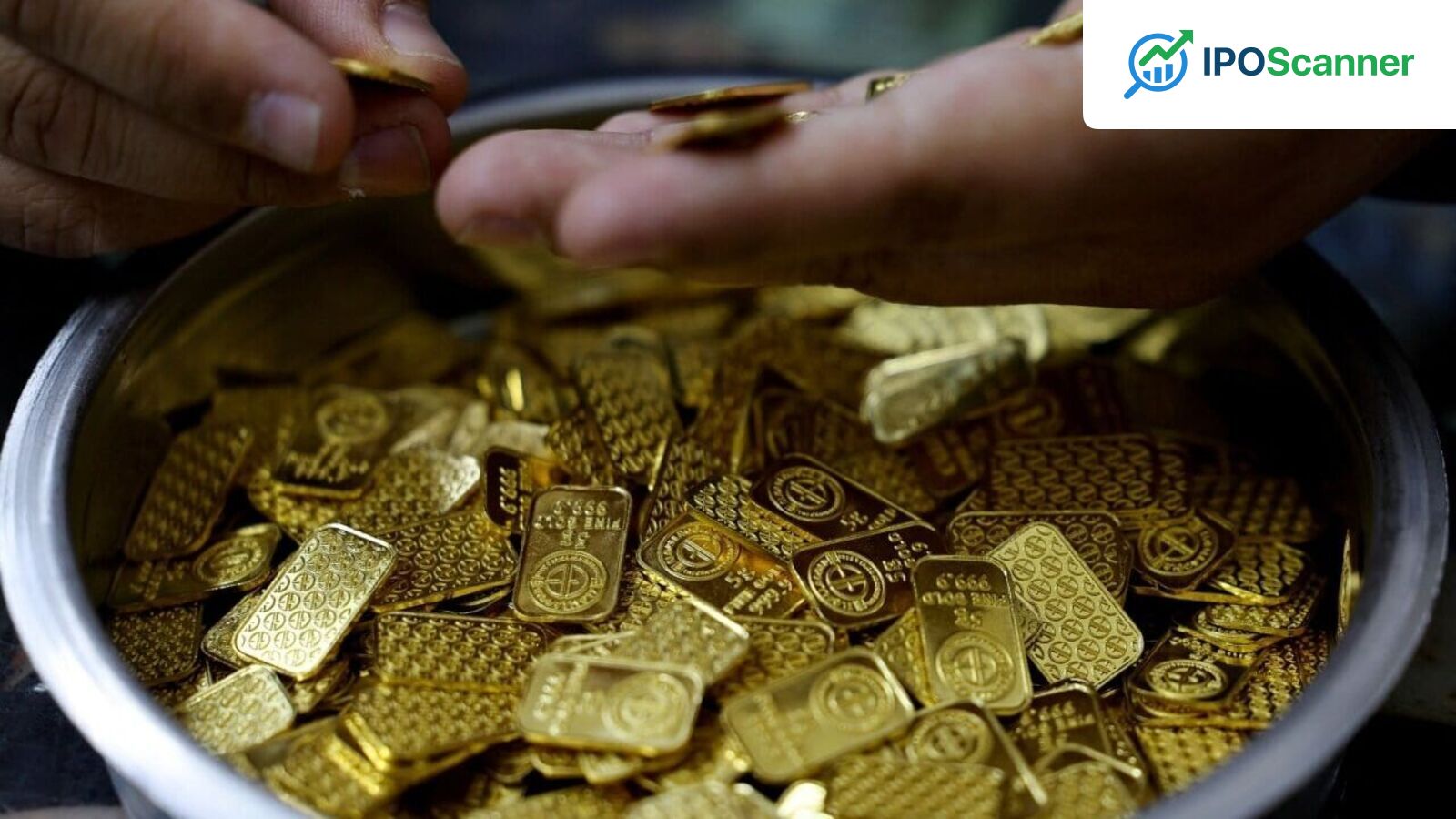 Gold Prices Extend Gains for Third Consecutive Week: Is it Time to Invest?