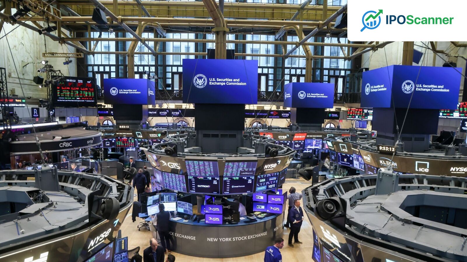 Wall Street Posts Gains as Optimism Surrounds AI Development and Corporate Earnings Remain Strong