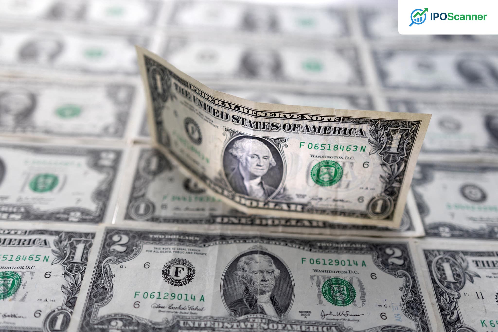 India's Forex Reserves Rise to $696.988 Billion Following $6.295 Billion Increase