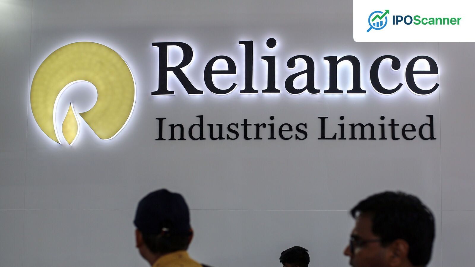 Reliance Industries Share Price Records 2.5% Gain Amid Market Turmoil