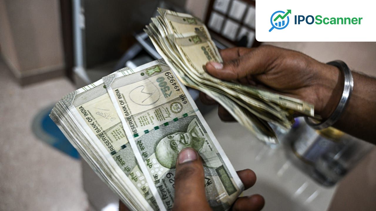 India Considers Monetary Policy Options Amid Rupee Decline