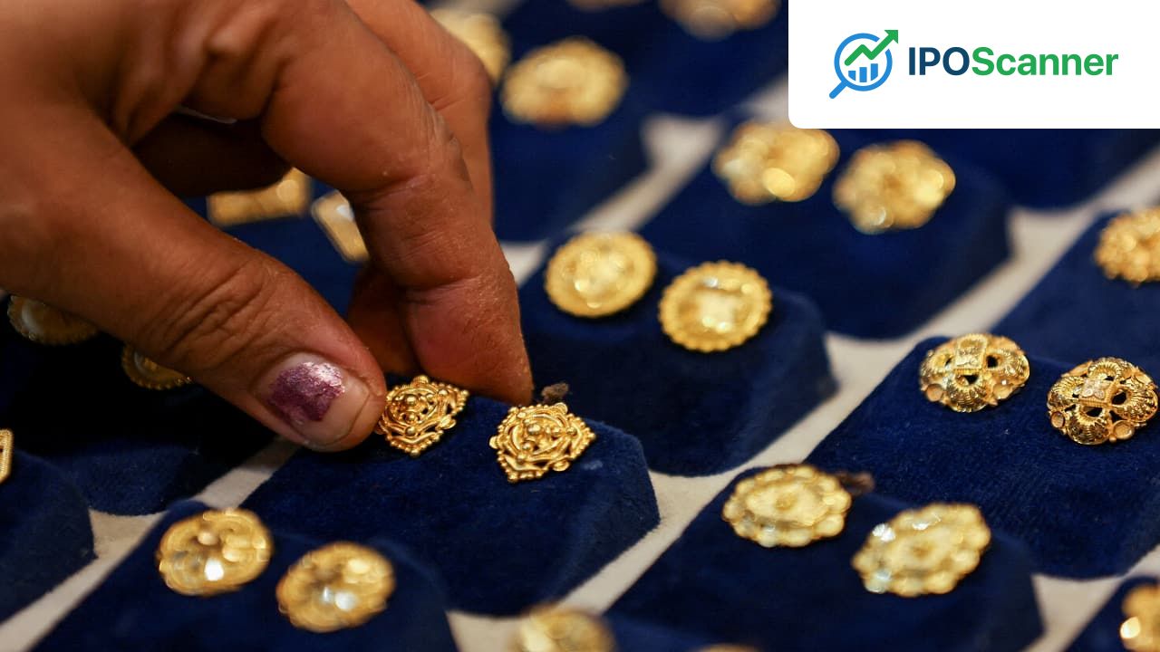 Gold Falls to Rs 1.62 Lakh per 10 Grams Amid Uncertainties Over West Asia Peace Deal