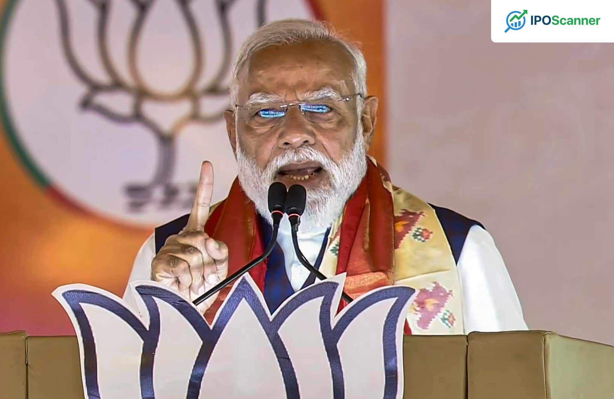 Prime Minister Reviews Infrastructure Projects Worth Rs 30,000 Crore, Emphasizes Accelerated Urban Rooftop Solar Adoption