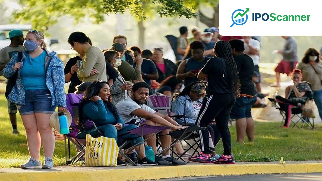 US Initial Jobless Claims Increase to 215,000 Amid Ongoing Iran Tensions