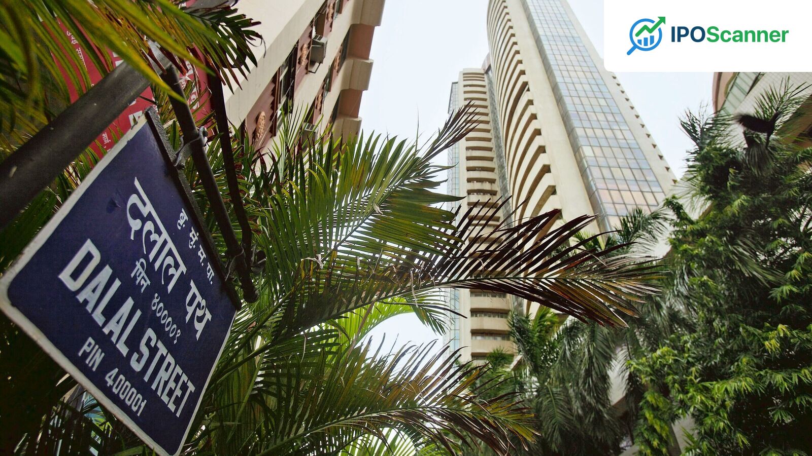 Comparing Q1 Results: HDFC Bank, Yes Bank, Kotak Mahindra Bank, and IndusInd Bank Stock Analysis for Long-term Investment